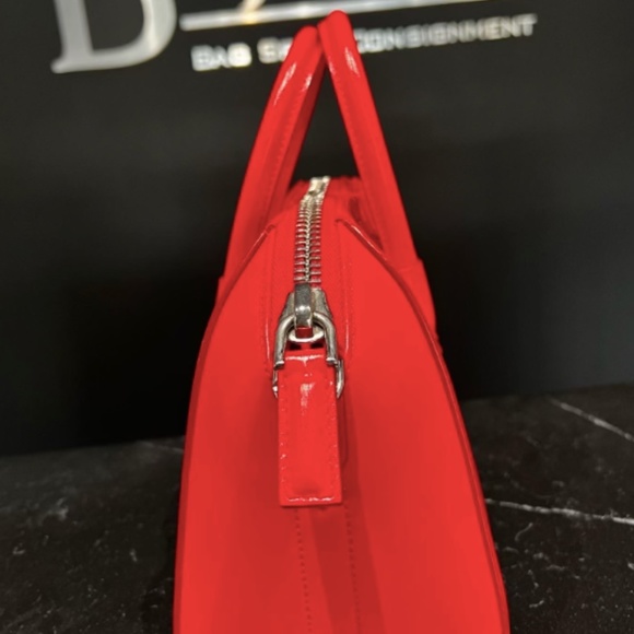 Givenchy Mini Antigona Red XSOLDX - Picture 6 of 10